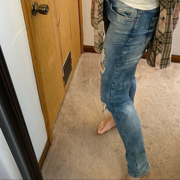 Blank NYC straight leg distressed bleach wash slub jeans - Picture 6 of 13